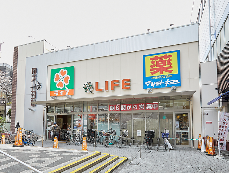 ライフ今津駅前店.