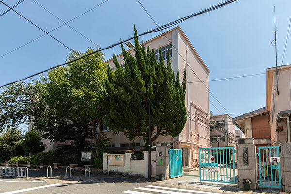 京都市立川岡小学校