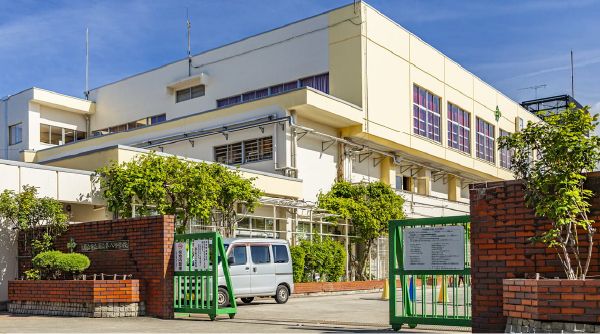 第八小学校