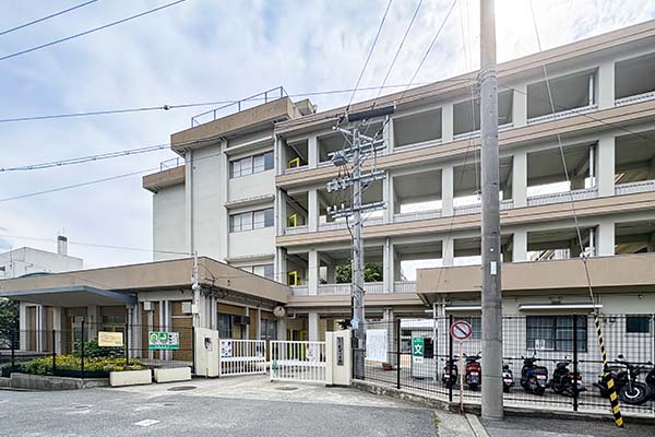 豊中市立克明小学校