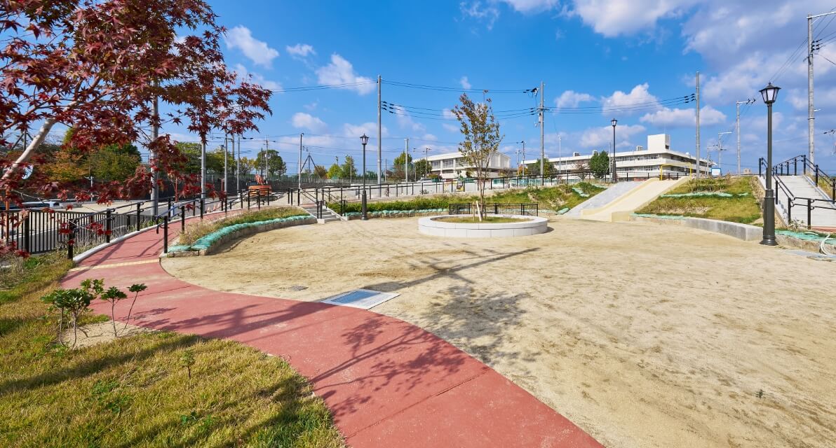 新芦屋上けやき公園