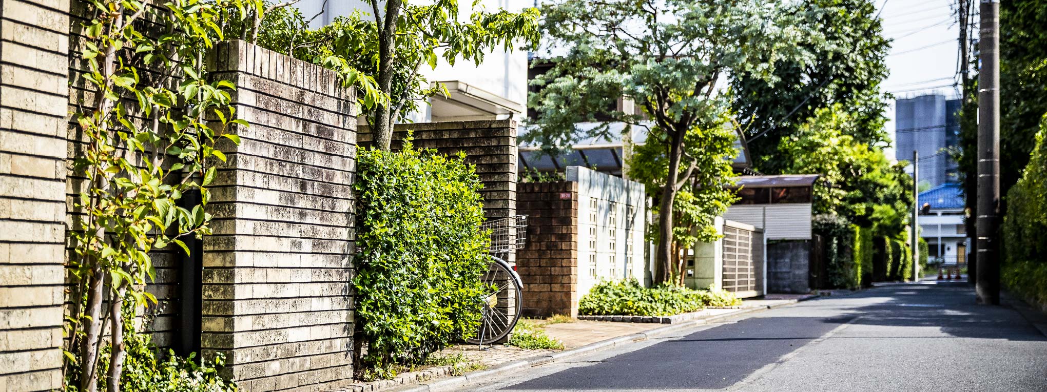 現地周辺の街並み