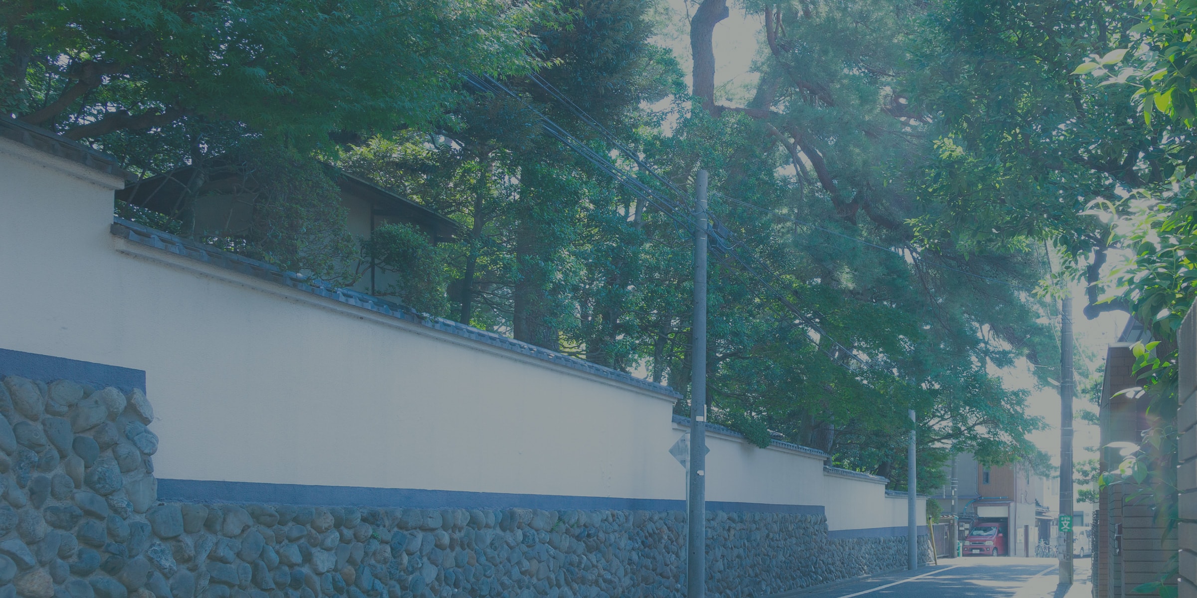 現地周辺の街並み(徒歩4分/約250m)