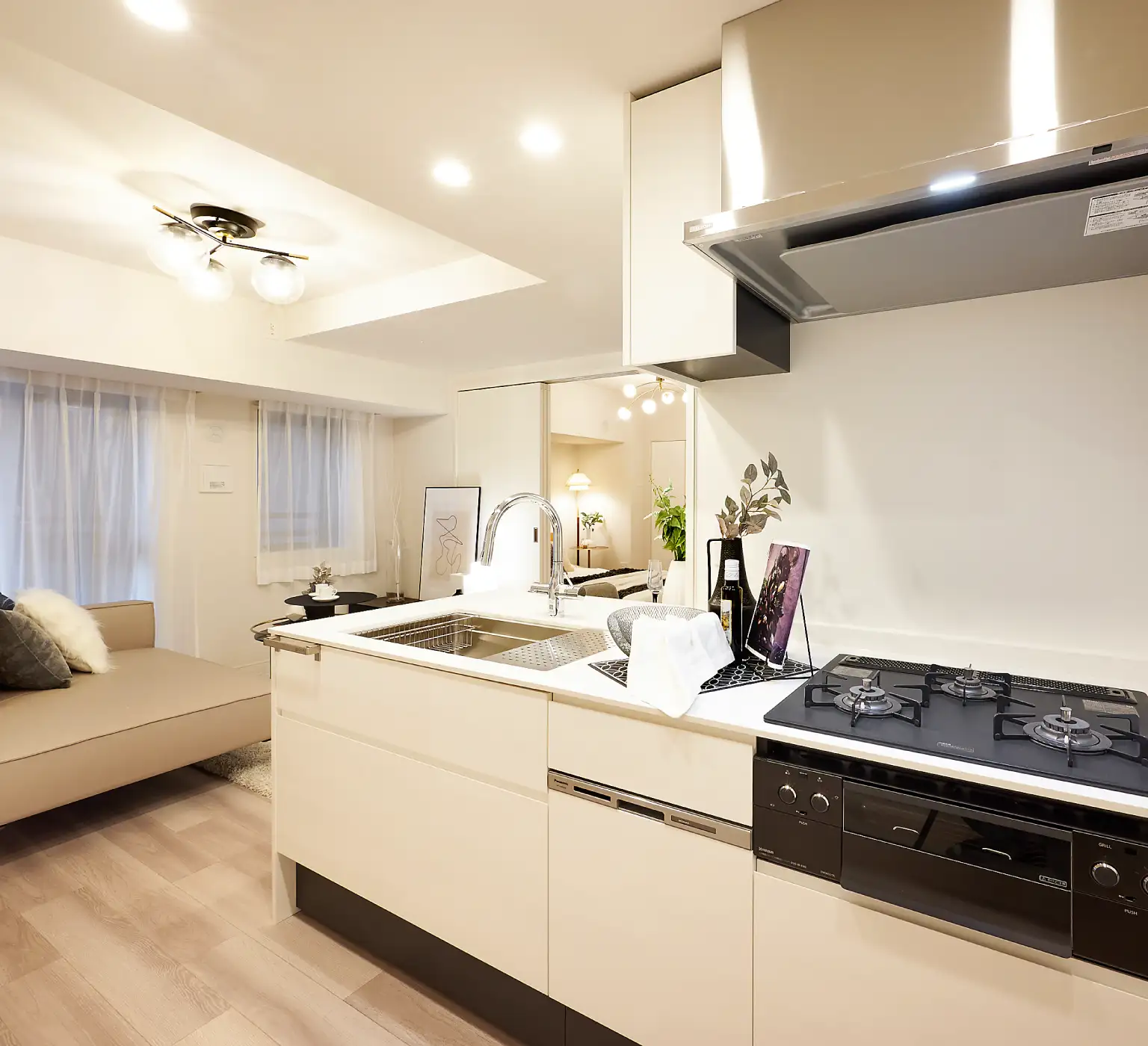 リビング・ダイニング / キッチン