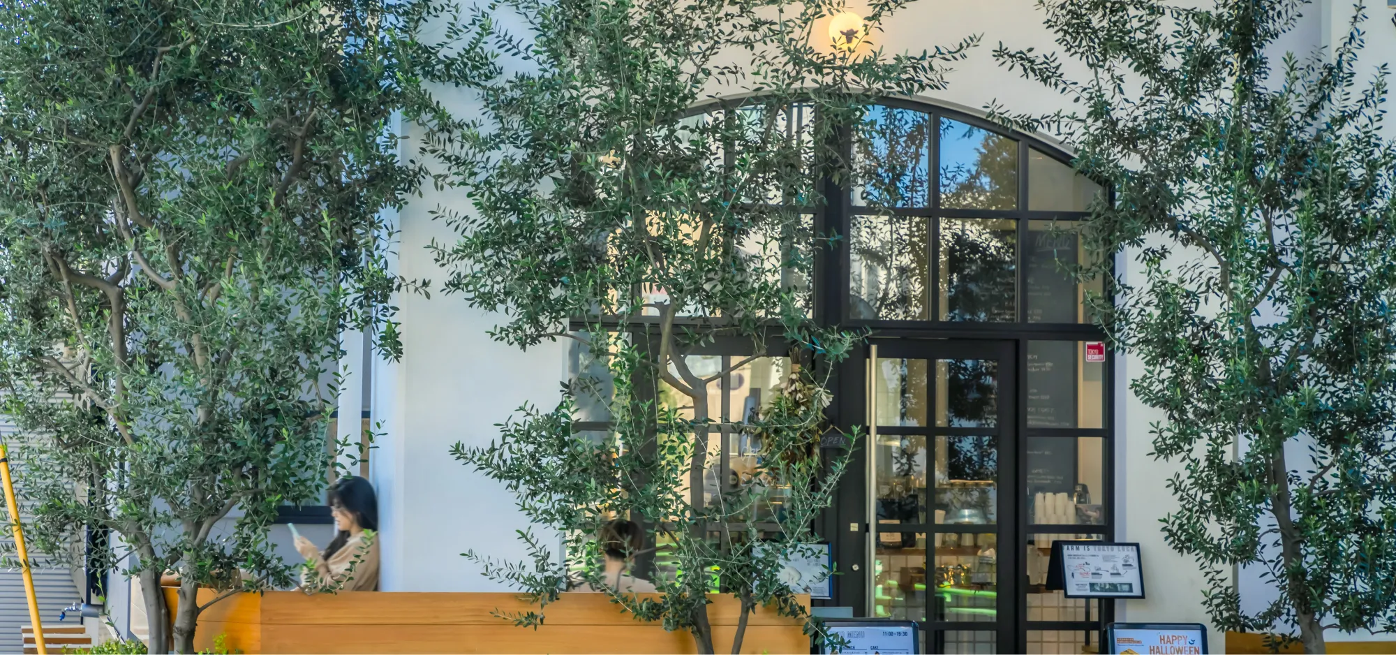 学芸大学駅周辺の街並み