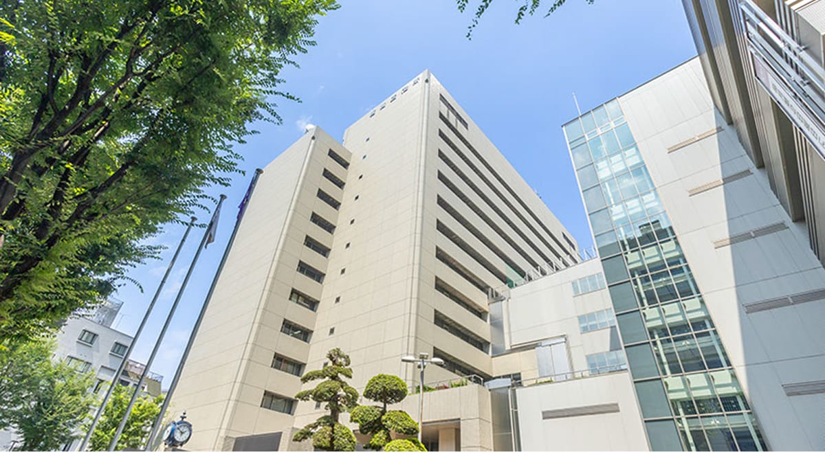 板橋区役所の外観写真