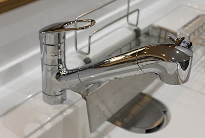 水回りの蛇口の写真