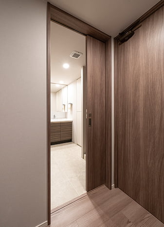 洗面・洗濯室の引き戸の写真