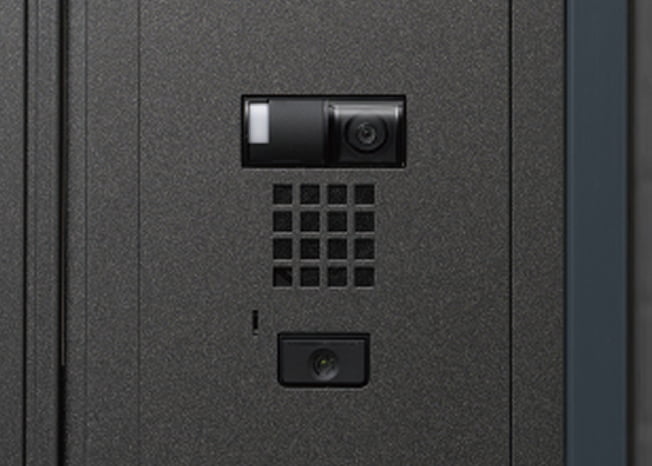 玄関前カメラ付ドアホン子機の写真