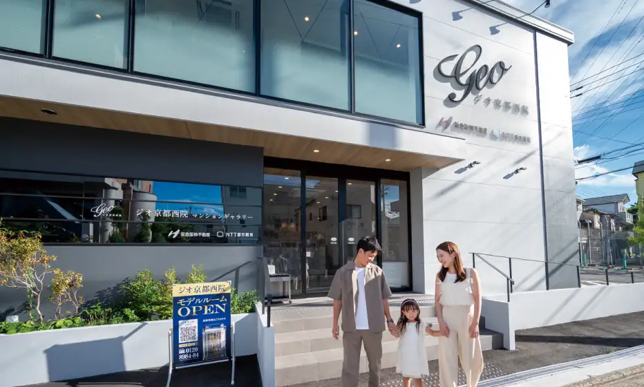 マンションギャラリー前