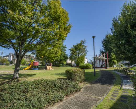 もず公園 （徒歩11分/約850m）