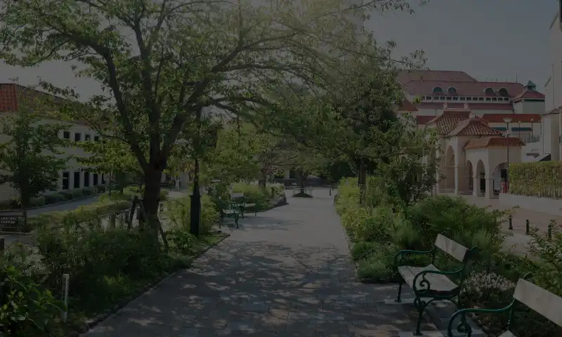 花のみちと宝塚大劇場