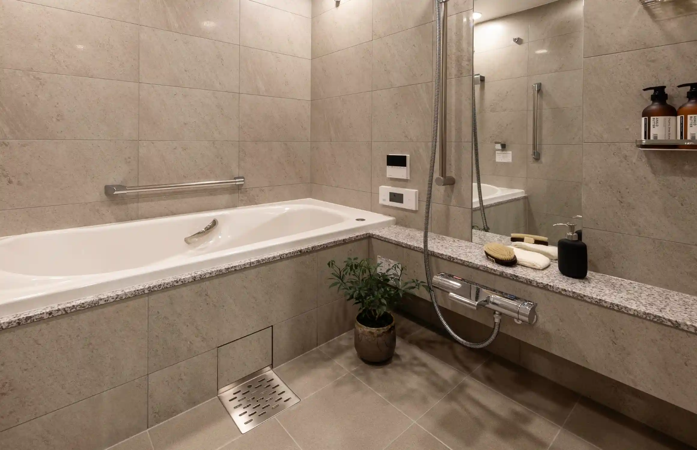 N-110zH type Bath Room