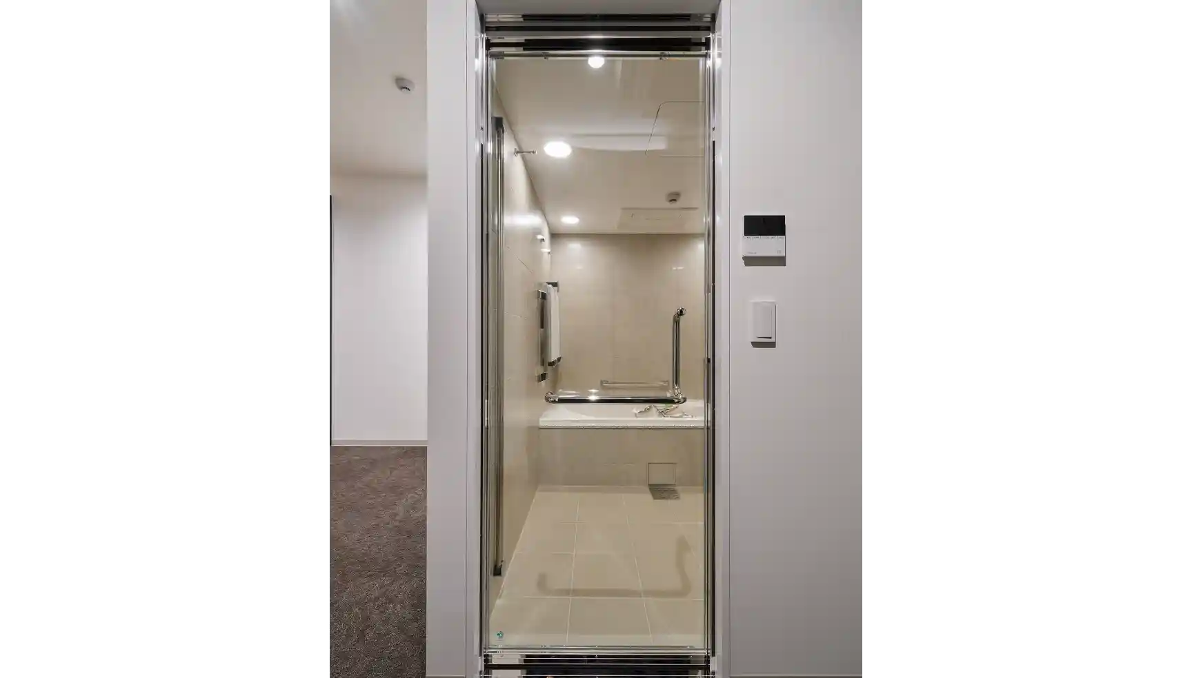 ステンレス製框ガラスドア