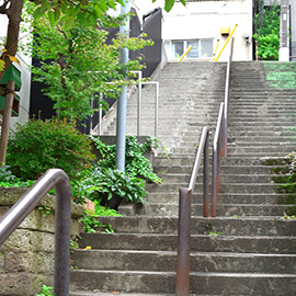 モンマルトルの階段