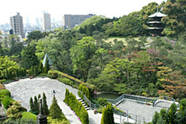 椿山荘自慢の日本庭園