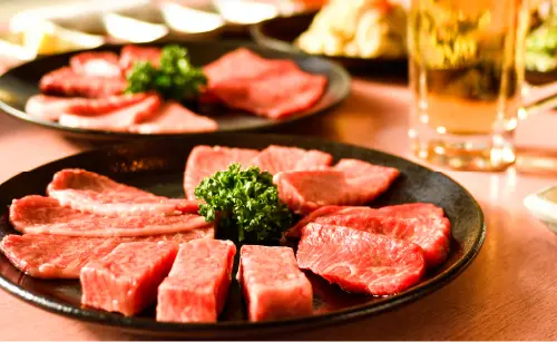 焼肉問屋牛蔵（徒歩10分・約740m）