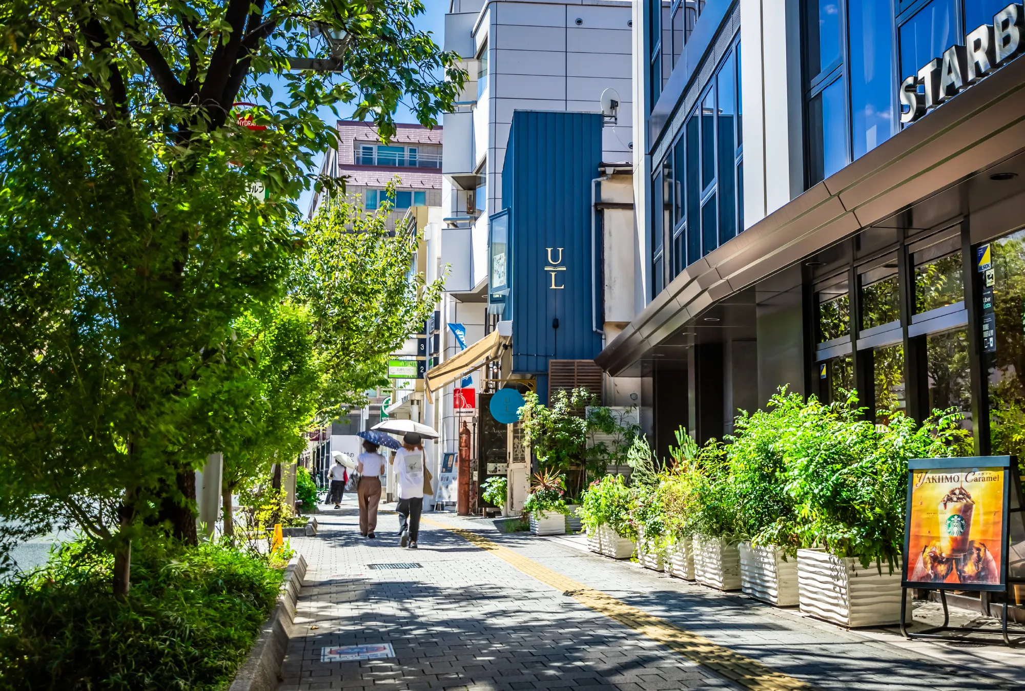 桜新町駅前の街並み